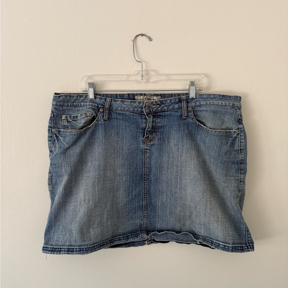 Vintage Y2K Plus Size YMI Light Blue Denim Low Rise Mini Skirt Womens Size 20 - Picture 2 of 12